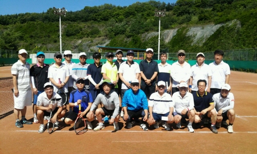 서울대사범대와 친선 교수테니스대회 개최